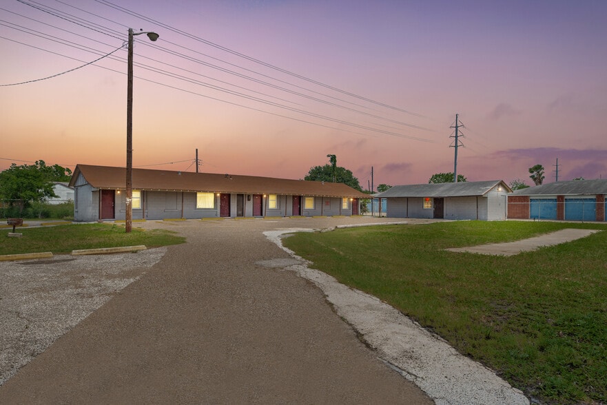 More Photos Of 4206 Leopard St, Corpus Christi Hotel For Sale