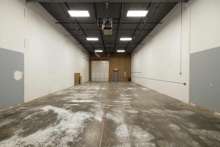 More Photos Of 21021 Heron Way, Lakeville Light Manufacturing For Lease