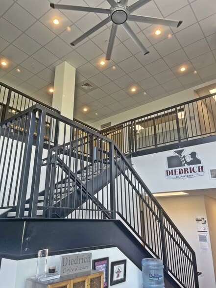 More Photos Of 850 Hawthorne Ave, Ponderay Manufacturing For Lease