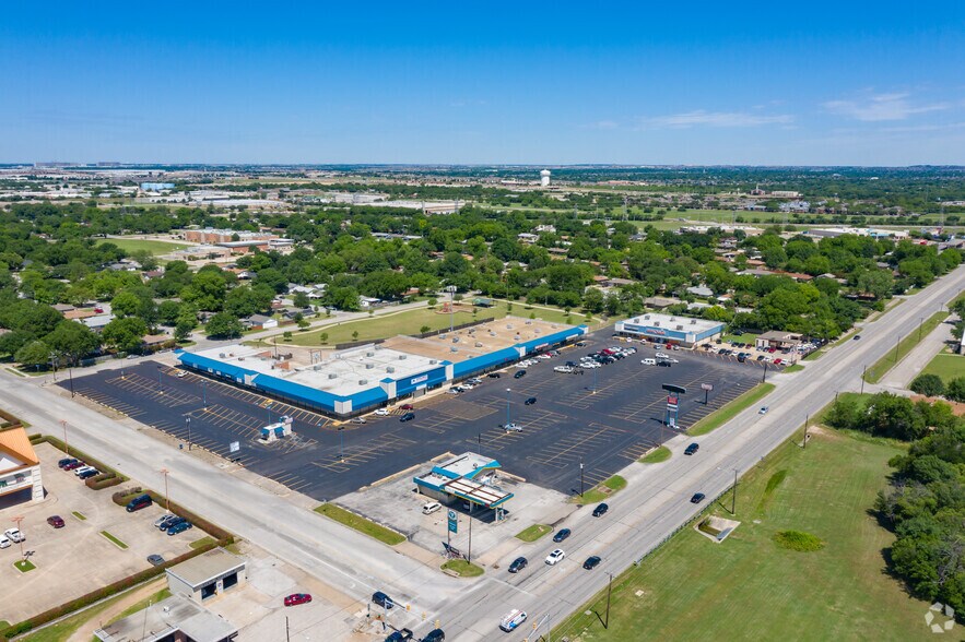 41054121 Denton Hwy, Haltom City, TX 76117 For Lease