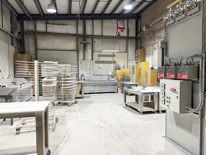 More Photos Of 3512 Nugent Rd, Port Colborne Warehouse For Sale