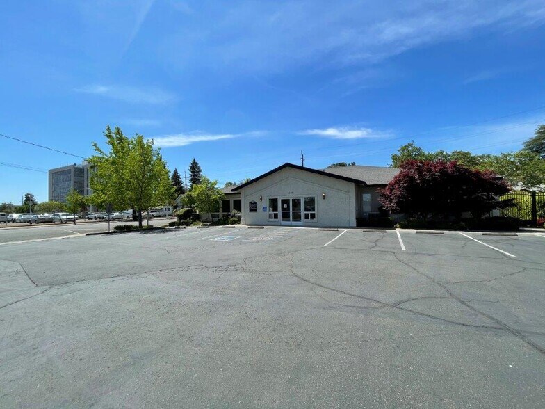 More Photos Of 1640 Tehama St, Redding Office For Lease