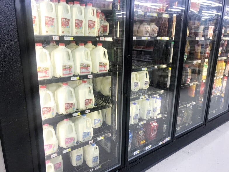 More Photos Of 25817 State Hwy 64, Pittsburg Supermarket For Sale