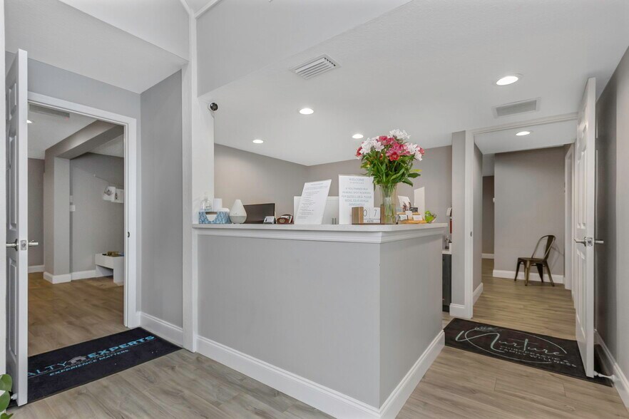 More Photos Of 1022 Main St, Dunedin Medical For Sale