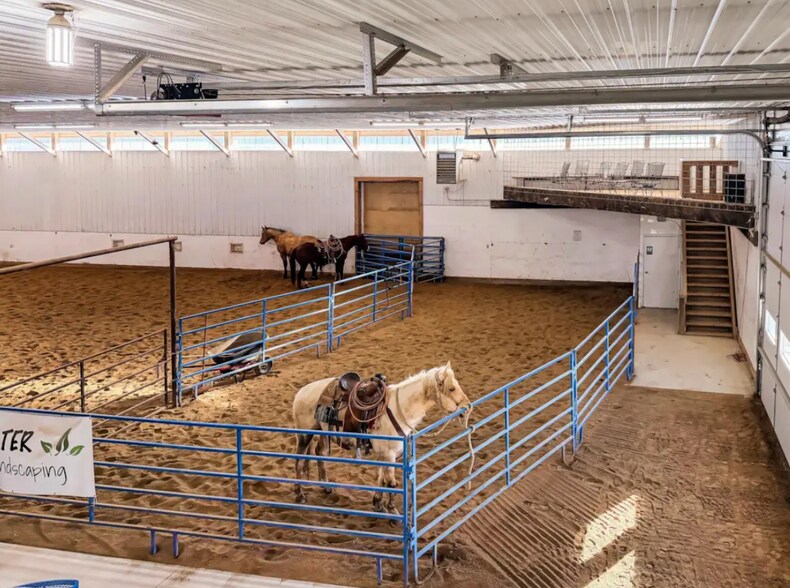 More Photos Of 1527 41st St, Edgerton Horse Stables For Sale