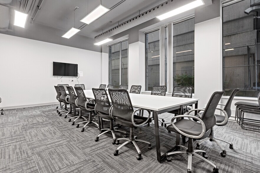 More Photos Of 294 Albert St, Ottawa Office For Lease