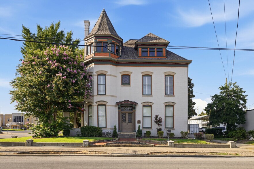 Primary Photo Of 303 E 4th St, Owensboro Office For Sale