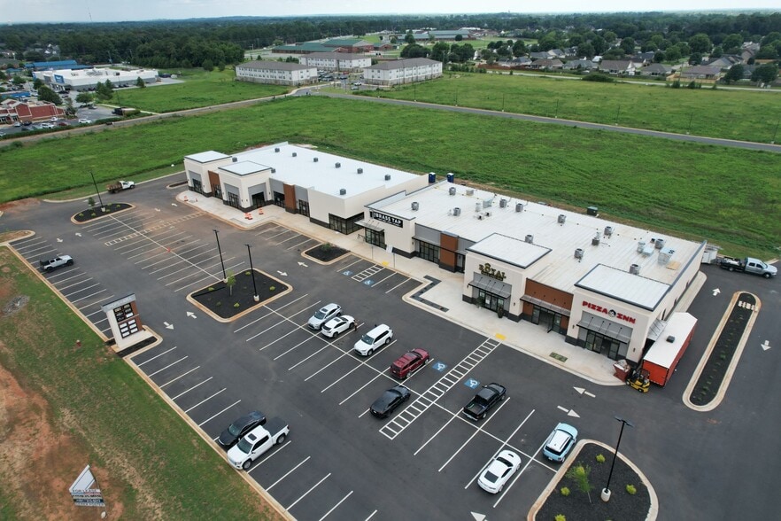 More Photos Of 3151 Russell Pky, Warner Robins General Retail For Lease
