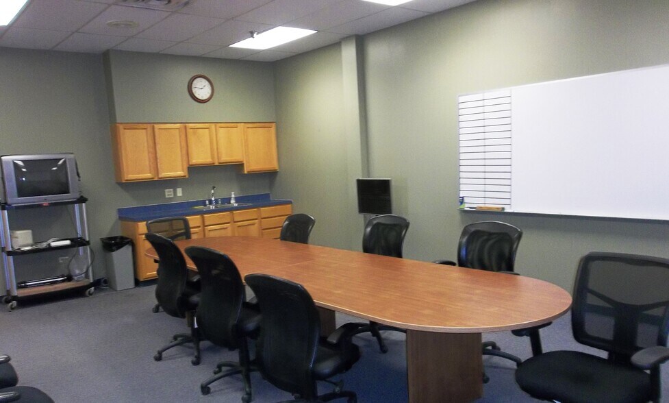 More Photos Of 295 71st Ave, Greeley Warehouse For Lease