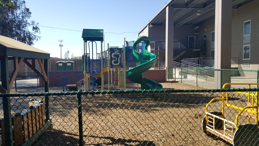 More Photos Of 419 Emancipation Ave, Houston Assisted Living For Sale