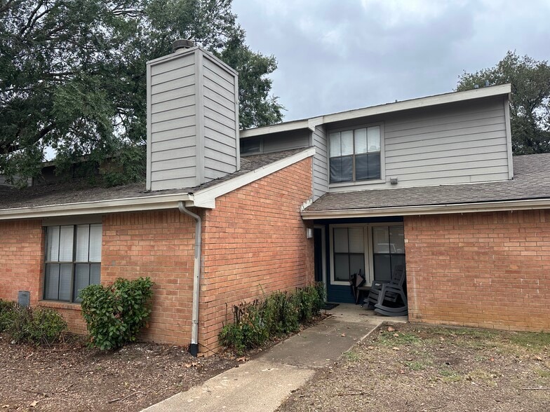 More Photos Of 1601 Eastchase Pky, Fort Worth Apartments For Sale