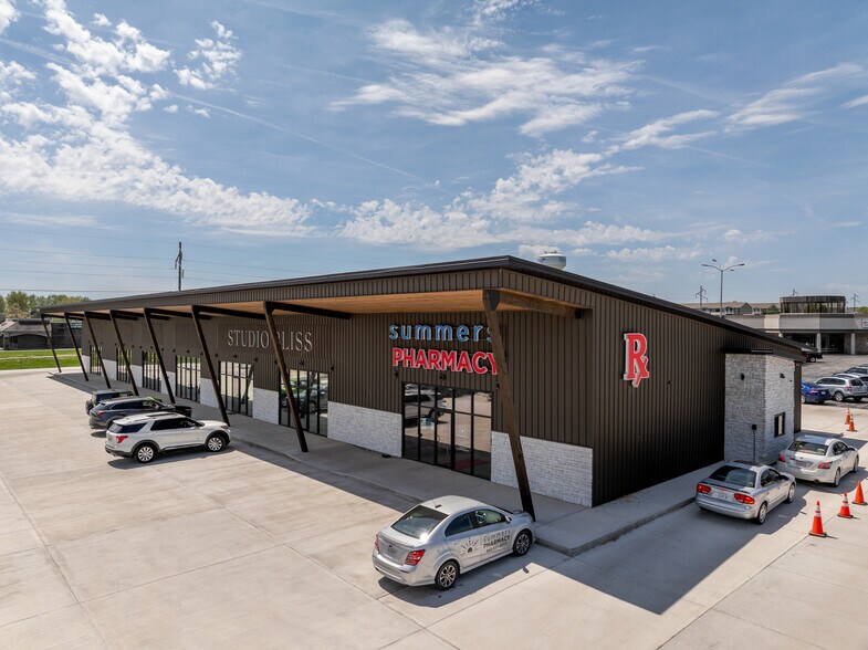 Primary Photo Of 1020 Thompson Blvd, Sedalia Storefront Retail Office For Lease