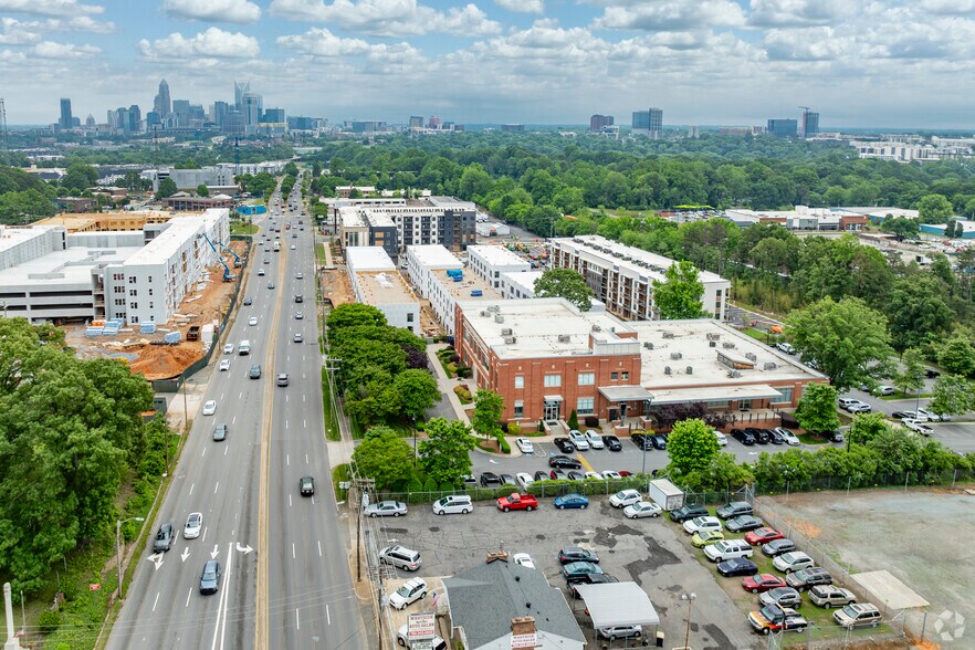 More Photos Of 2459 Wilkinson Blvd, Charlotte Loft Creative Space For Lease