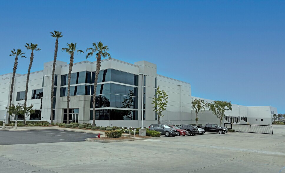 More Photos Of 11130-11290 Bloomfield Ave, Santa Fe Springs Distribution For Lease
