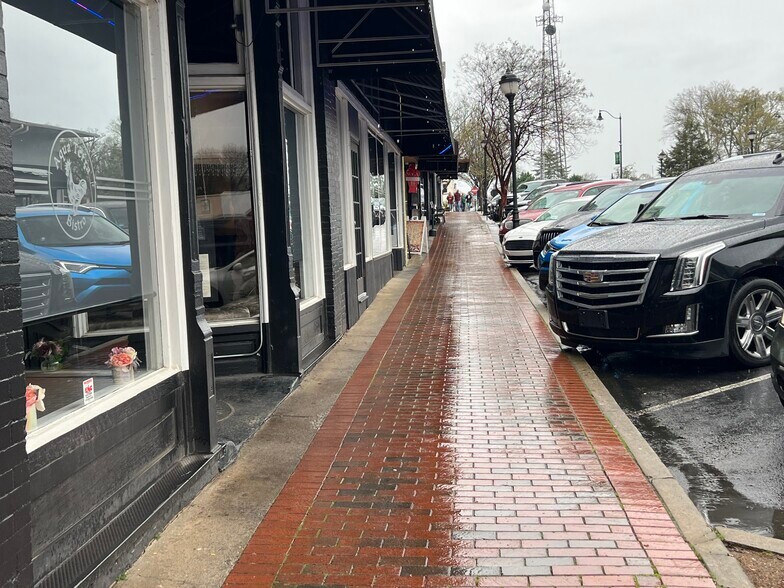 More Photos Of 79 E Main St, Buford Storefront For Sale