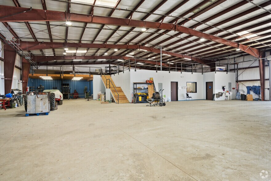 More Photos Of 20075 Kendall Dr, San Bernardino Warehouse For Sale