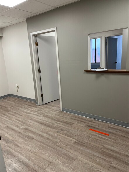 More Photos Of 25 Charlton Ave E, Hamilton Medical For Lease