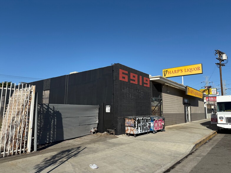 Primary Photo Of 6917-6919 Lankershim Blvd, North Hollywood Convenience Store For Lease