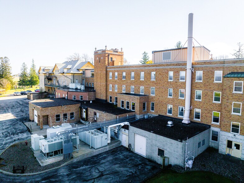 More Photos Of W2658 WI-33, La Crosse Assisted Living For Sale