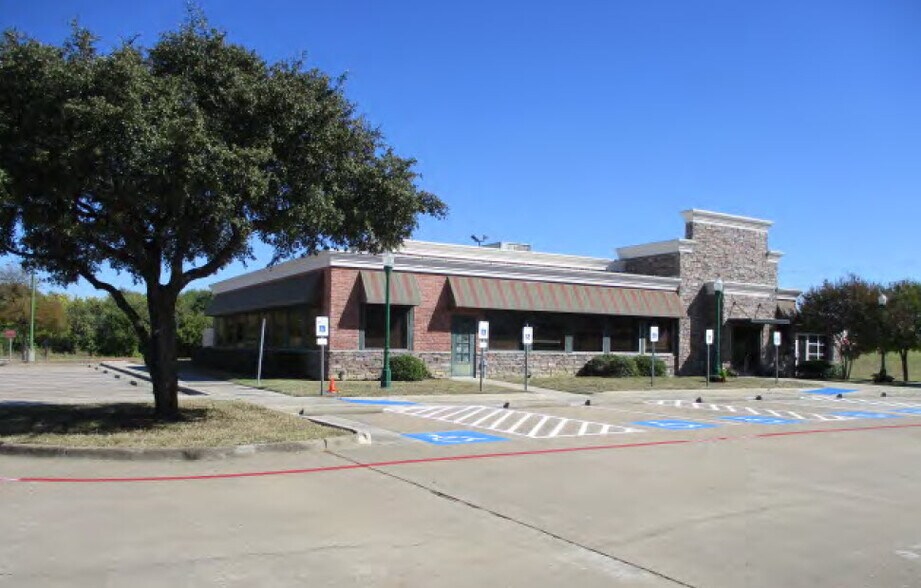 More Photos Of 2290 S Stemmons Fwy, Lewisville Restaurant For Sale