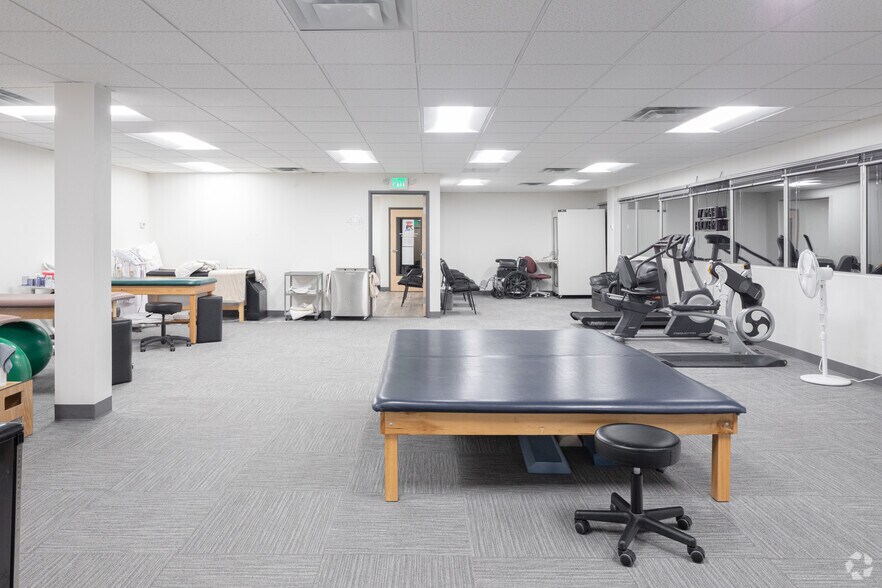 More Photos Of 750 W Hampden Ave, Englewood Unknown For Lease