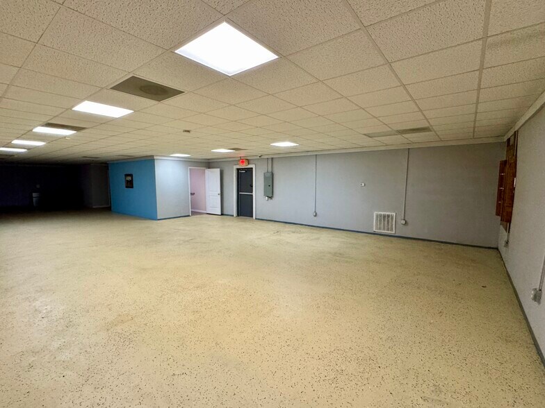 More Photos Of 601 S 9th Ave, Durant Office For Sale