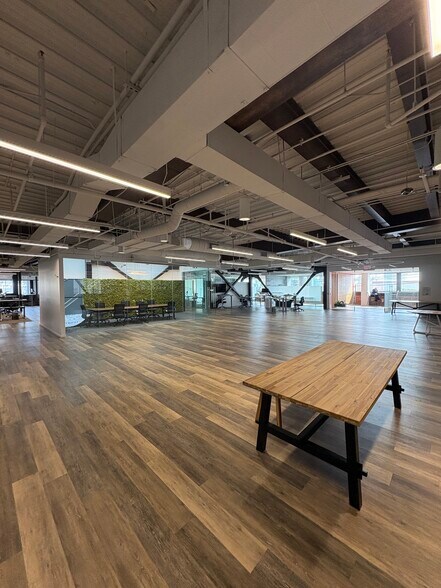 More Photos Of 11801 Mississippi Ave, Los Angeles Office For Lease