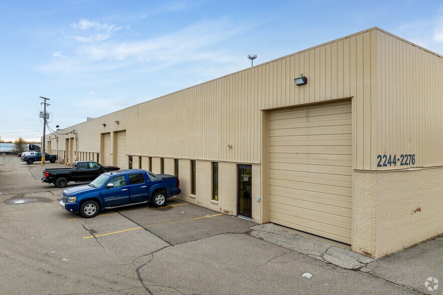 More Photos Of 2216-2276 E Fourteen Mile Rd, Warren Manufacturing For Lease
