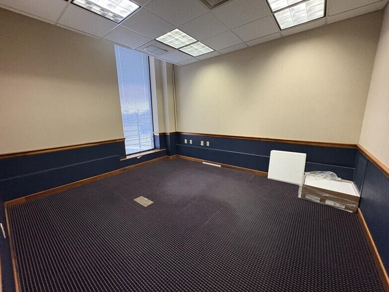 More Photos Of 128 S Main St, Lawrenceburg Freestanding For Sale