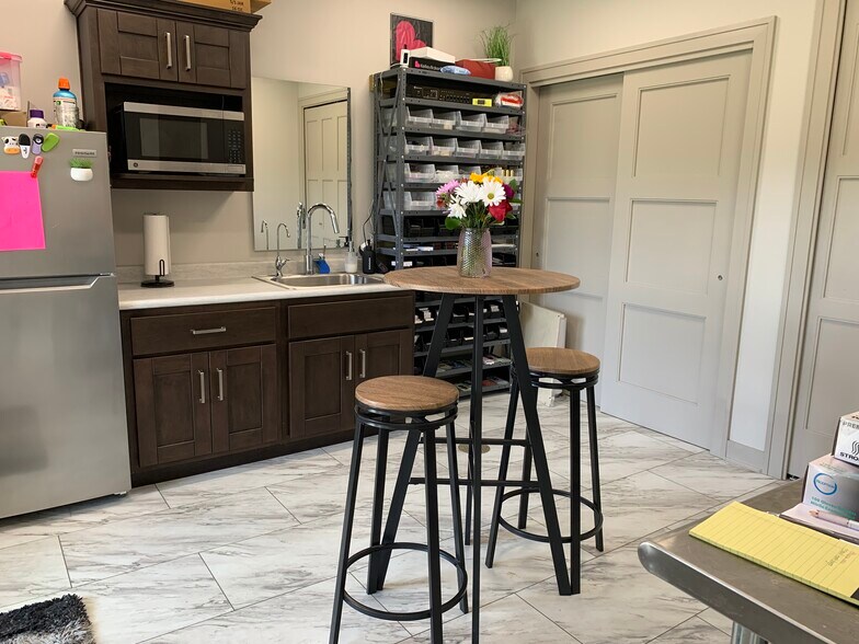 More Photos Of 14417 Illinois Rd, Fort Wayne Medical For Lease