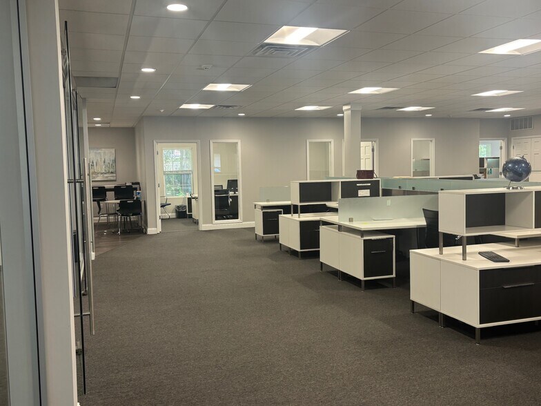 More Photos Of 740 Broad St, Shrewsbury Office For Lease
