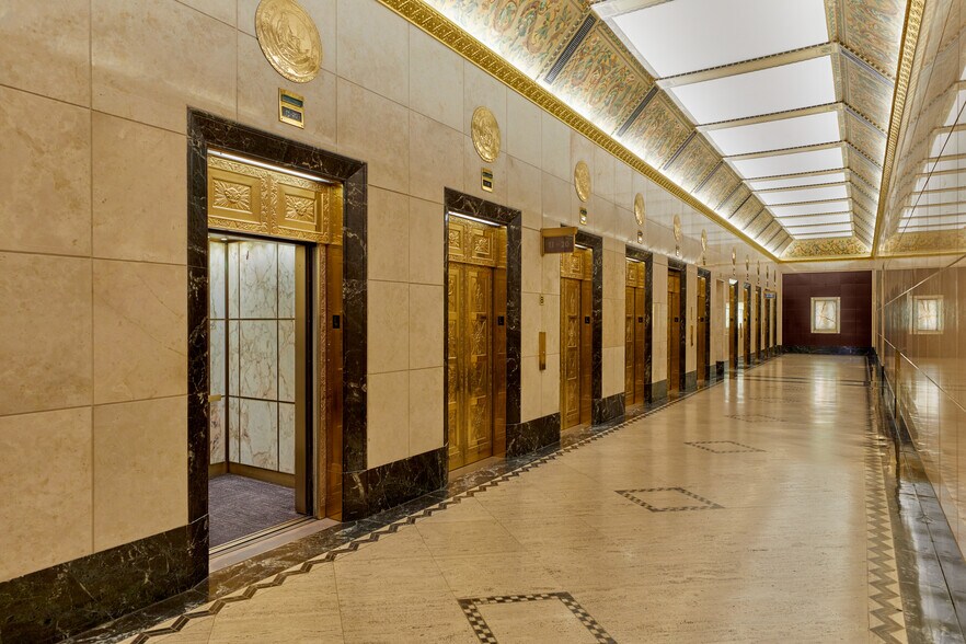 More Photos Of 205 E 42nd St, New York Office For Lease