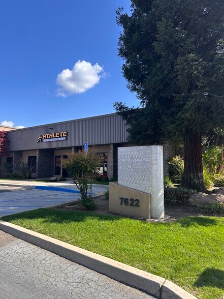 Primary Photo Of 7622 N Maroa Ave, Fresno Warehouse For Lease