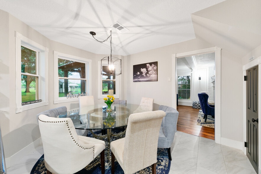 More Photos Of 10419 W Hidden Lake Ln, Richmond Religious Facility For Sale