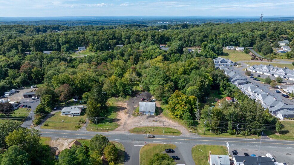 More Photos Of 985 Hartford Tpke, Vernon Service For Lease