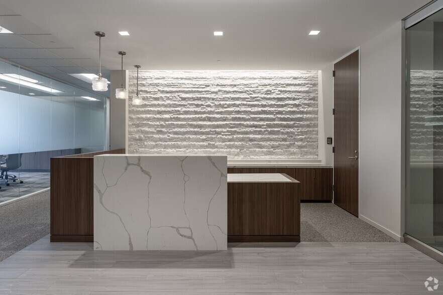 More Photos Of 545 E John Carpenter Fwy, Irving Office For Lease