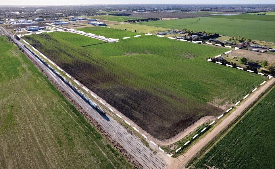 More Photos Of 135th, Maize Land For Sale