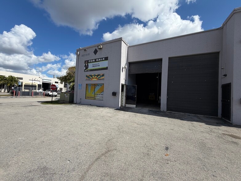 Primary Photo Of 3901 W 18th Ave, Hialeah Warehouse For Sale