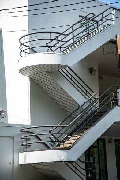 More Photos Of 1395 N Highland Ave NE, Atlanta Storefront Retail Office For Lease