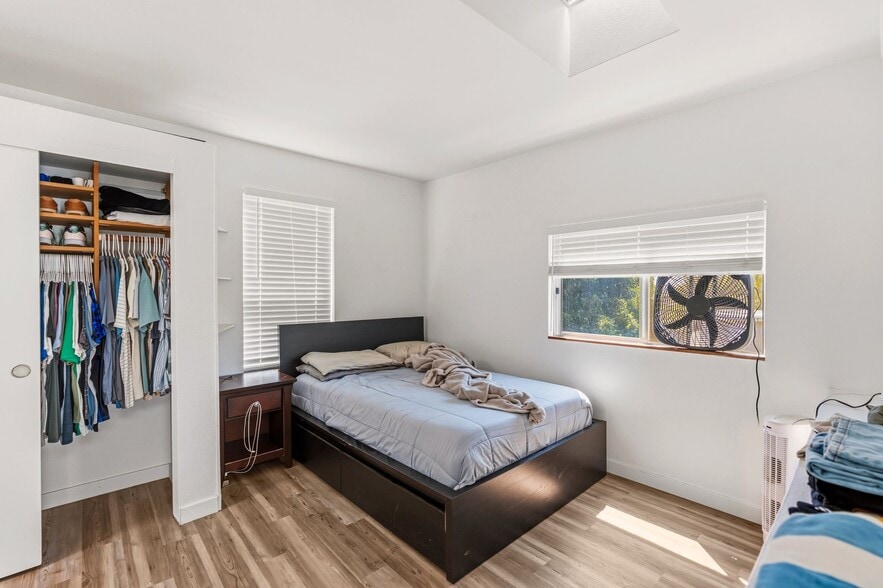 More Photos Of 273 Hillcrest Dr, Encinitas Apartments For Sale