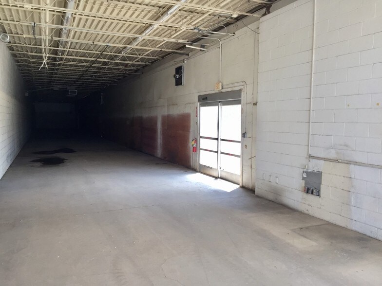 More Photos Of 5600 Milgen Rd, Columbus Storefront For Lease