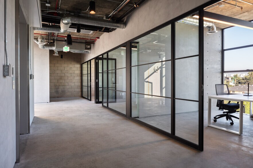 More Photos Of 743 Seward St, Los Angeles Office For Lease
