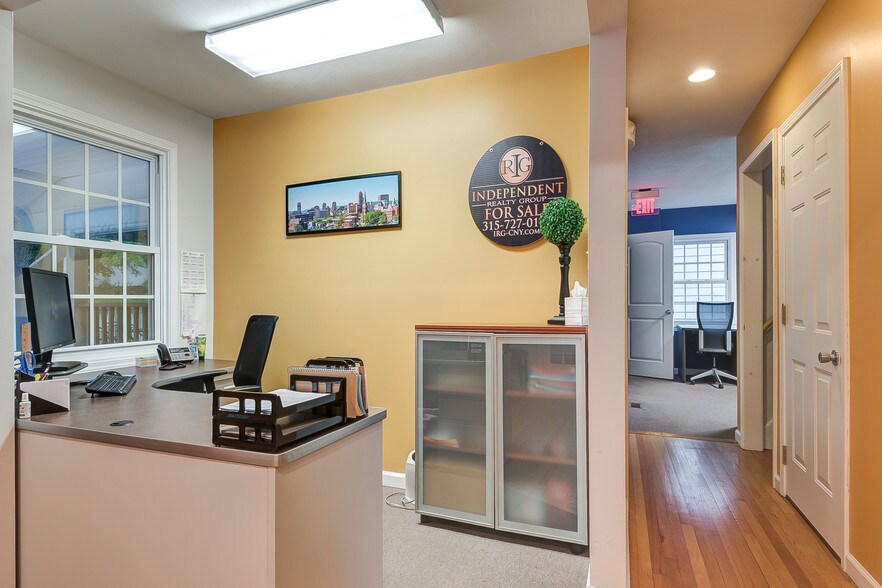 More Photos Of 4902 W Genesee St, Camillus Office For Sale