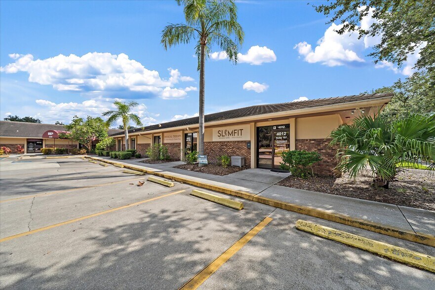 More Photos Of 4012-4020 Sawyer Rd, Sarasota Medical For Lease