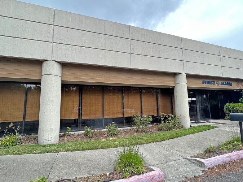 More Photos Of 6115-6125 State Farm Dr, Rohnert Park Light Manufacturing For Lease