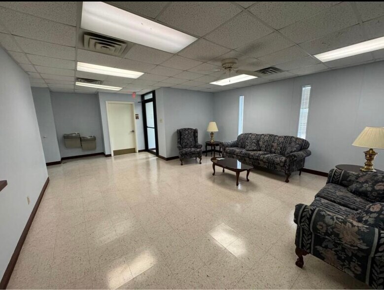 More Photos Of 1739 13th St, Hempstead Medical For Lease