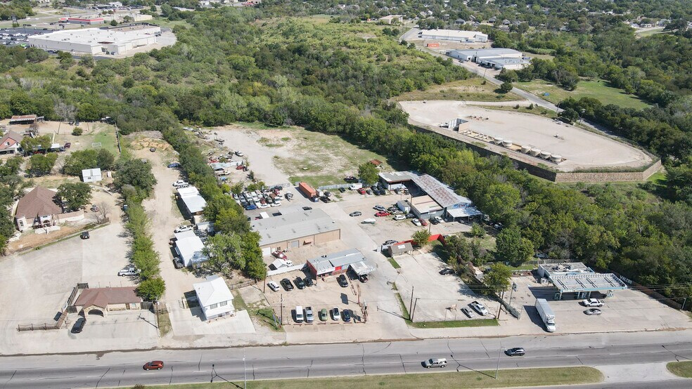 More Photos Of 2164 Jacksboro Hwy, Fort Worth Warehouse For Lease