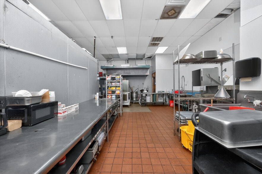 More Photos Of 23064 Harbor View Rd, Port Charlotte Warehouse For Sale