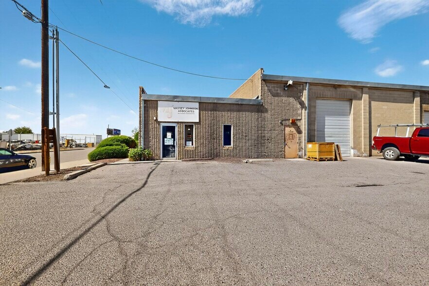 More Photos Of 2105 Aztec Rd NE, Albuquerque Warehouse For Sale