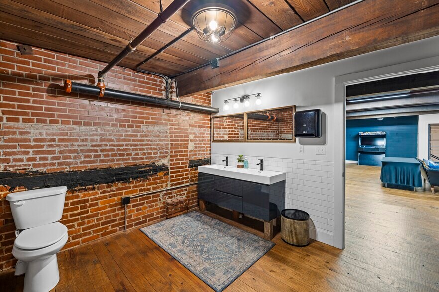 More Photos Of 600 S Broad St, Monroe Manufacturing For Lease